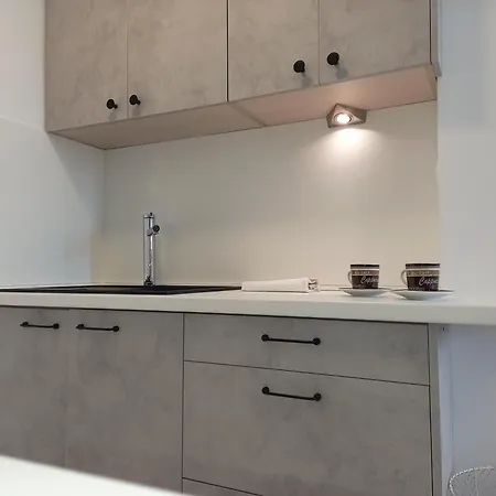 Bruno Centre Apartment&room