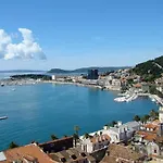 Bruno Centre And Apartment Split