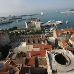 Apartment Bruno Centre And Split