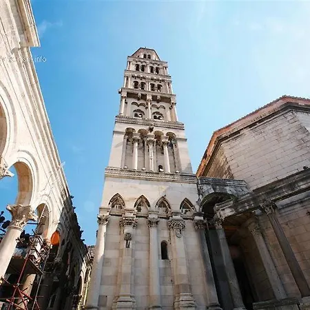 Апартаменты Bruno Centre And