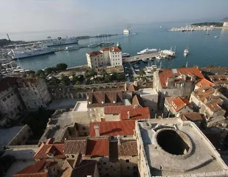 Apartment Bruno Centre And Split