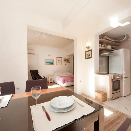 Apartment Bruno Centre And Split